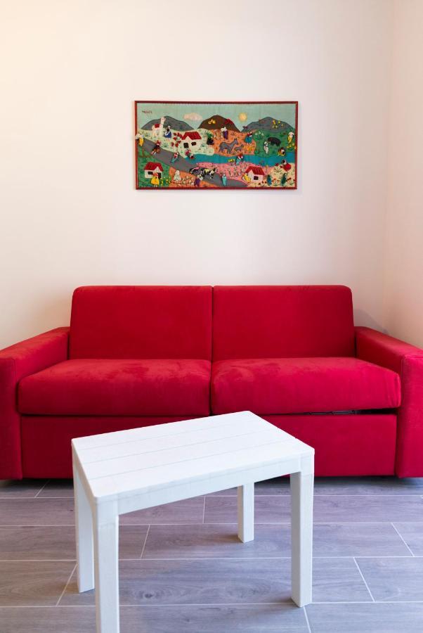 Gray Pearl - Modern Apartment In City Center Arona Eksteriør bilde